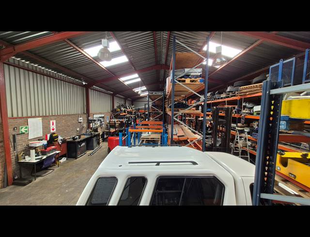 374M² FACTORY FOR SALE IN ANDERBOLT